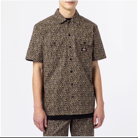 DICKIES Silver Firs Short Sleeve Shirt Leopard Print Men’s XS Unisex - Picture 2 of 12
